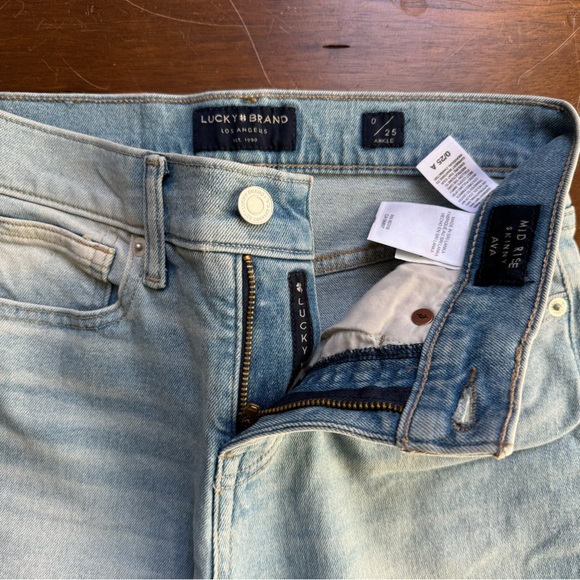 Lucky Brand mid-rise, skinny Ava Jeans, size 0 - Picture 6 of 7